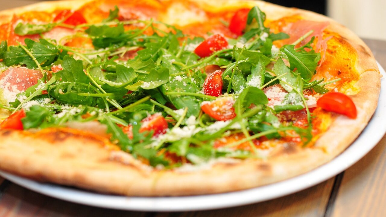 pizza, italy, dinner-711662.jpg