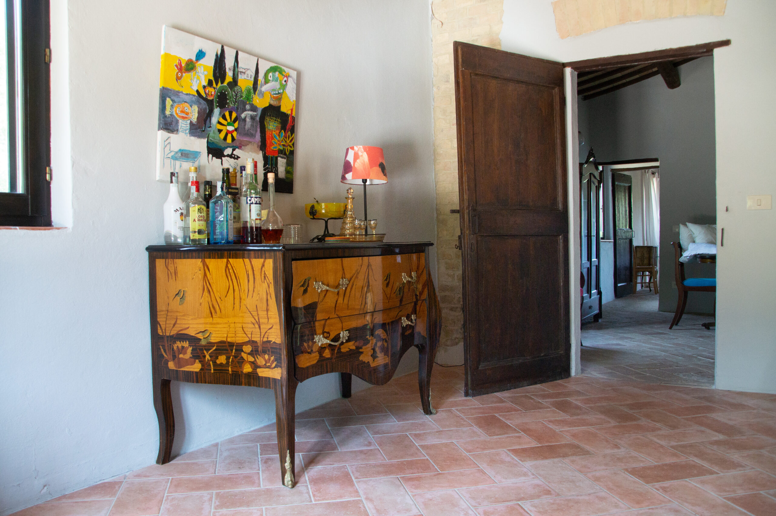 Italy-villa-for-rent-authentic-table